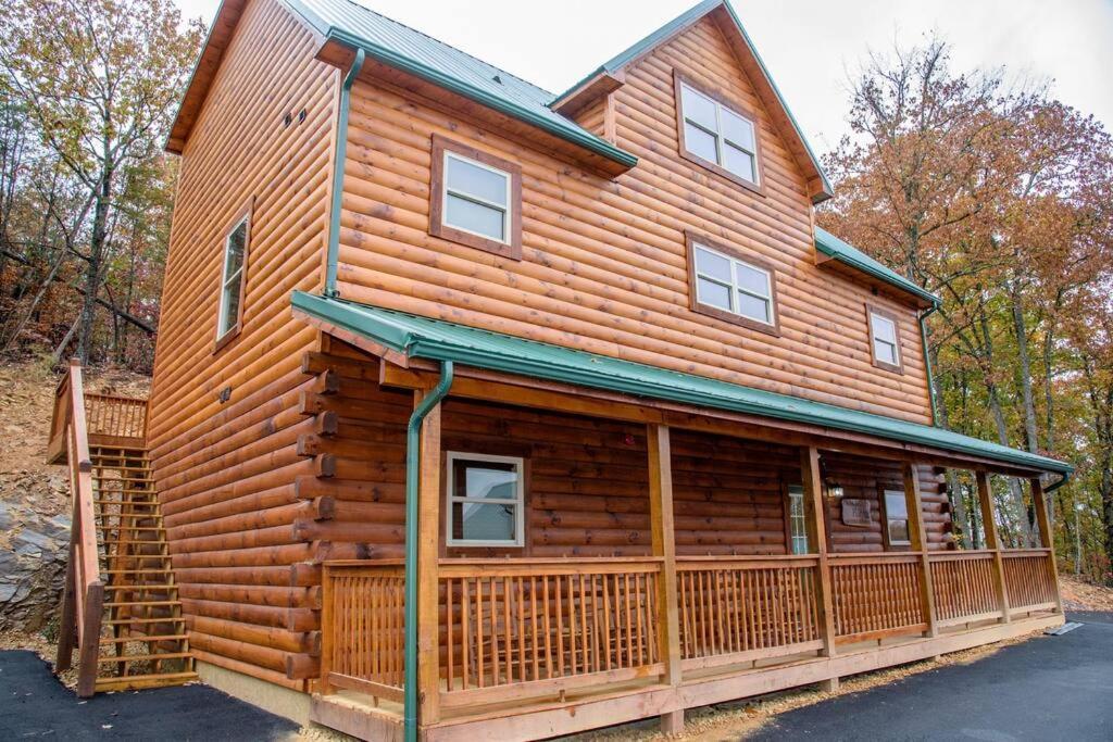 פיג'ן פורג' Spacious 2800 Sq Ft-Cozy Wood Cabin-New Build מראה חיצוני תמונה